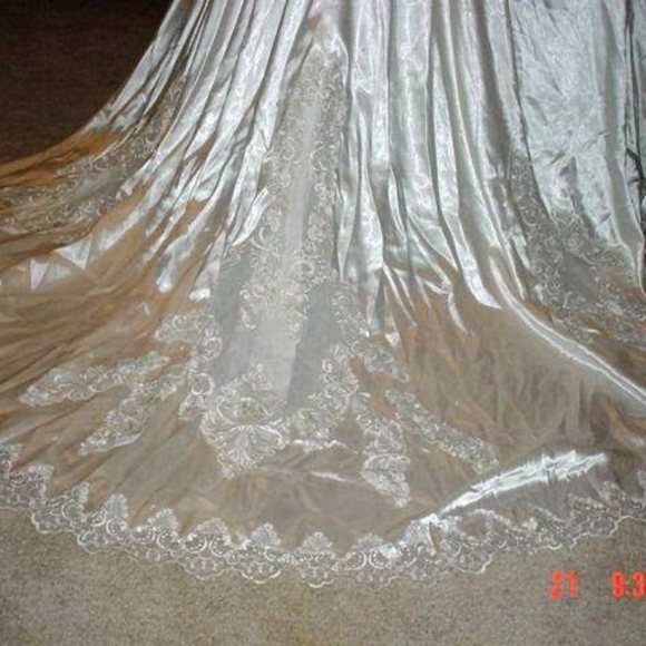 NEVER WORN Vintage Mori Lee  wedding dress size 10! - Picture 6 of 8